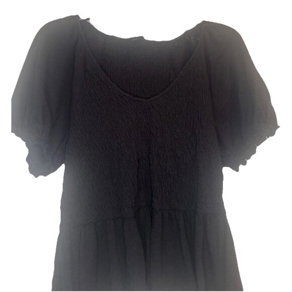 Torrid Women’s Black Smocked Short Sleeve Babydoll Top Plus Sz 1X Casual Summer - Picture 2 of 9